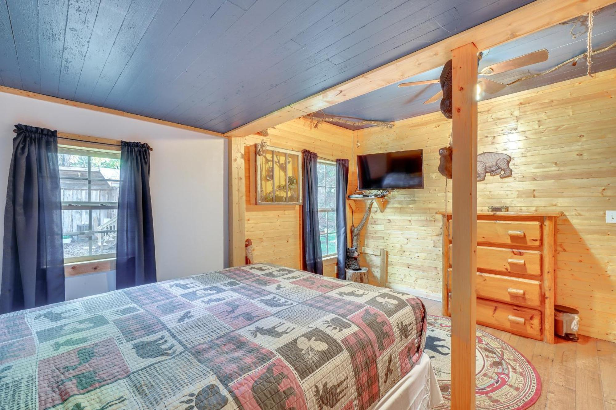 Just Fur Relaxin Sevierville Cabin With Hot Tub! エクステリア 写真