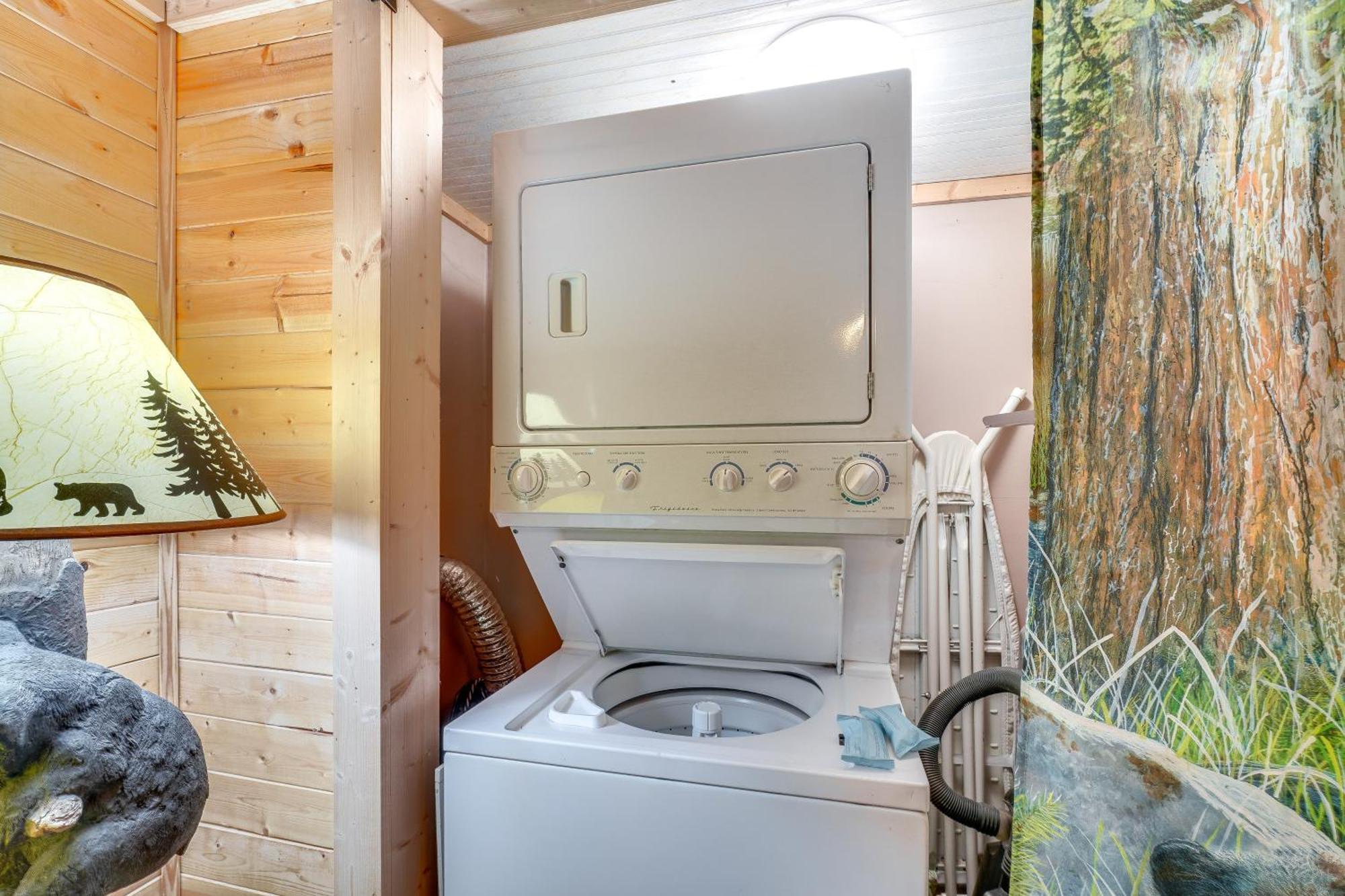 Just Fur Relaxin Sevierville Cabin With Hot Tub! エクステリア 写真