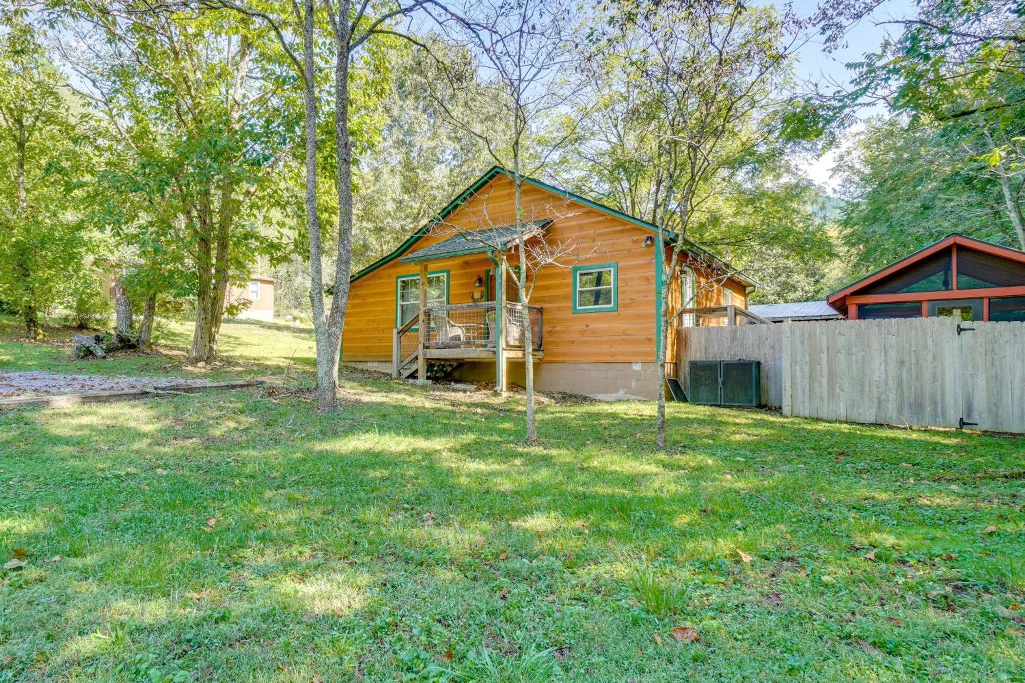 Just Fur Relaxin Sevierville Cabin With Hot Tub! エクステリア 写真