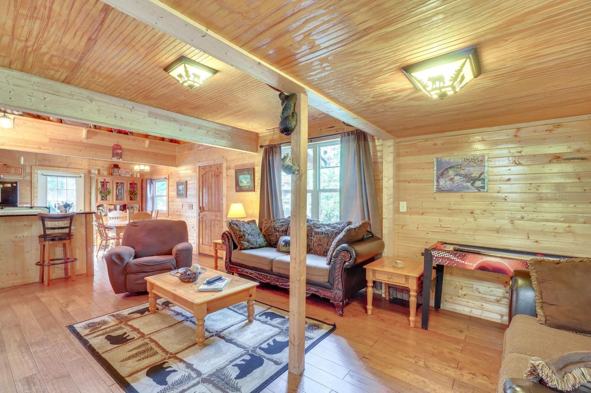 Just Fur Relaxin Sevierville Cabin With Hot Tub! エクステリア 写真